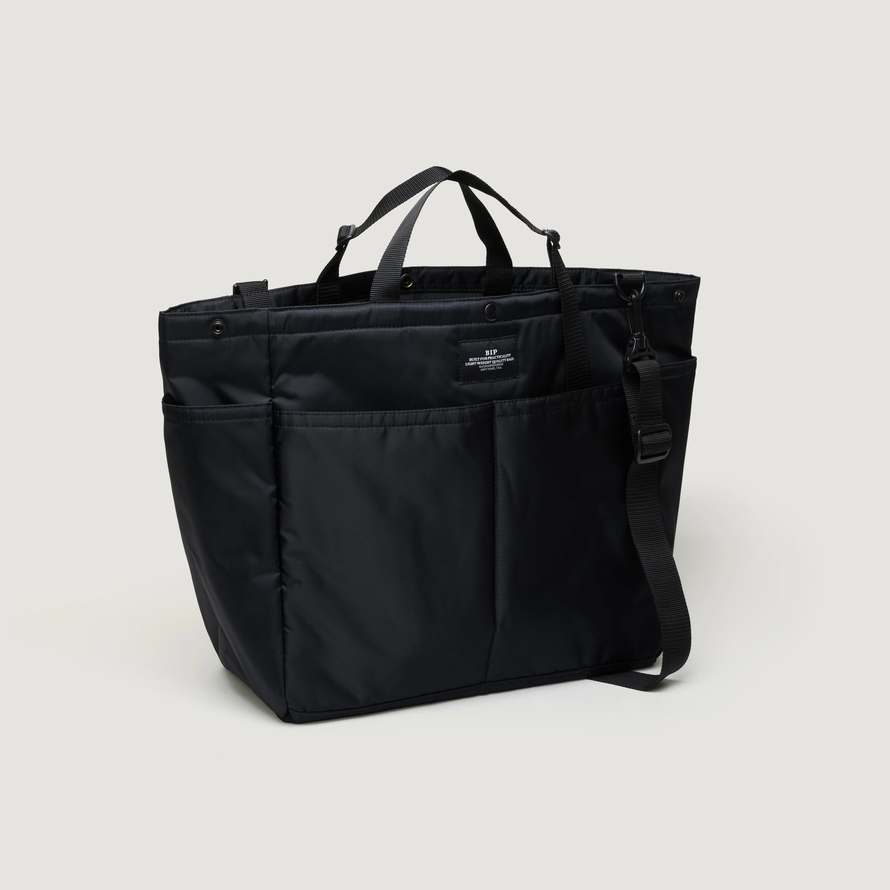 Carry-all Beach Bag - Black Puffer - Image 3