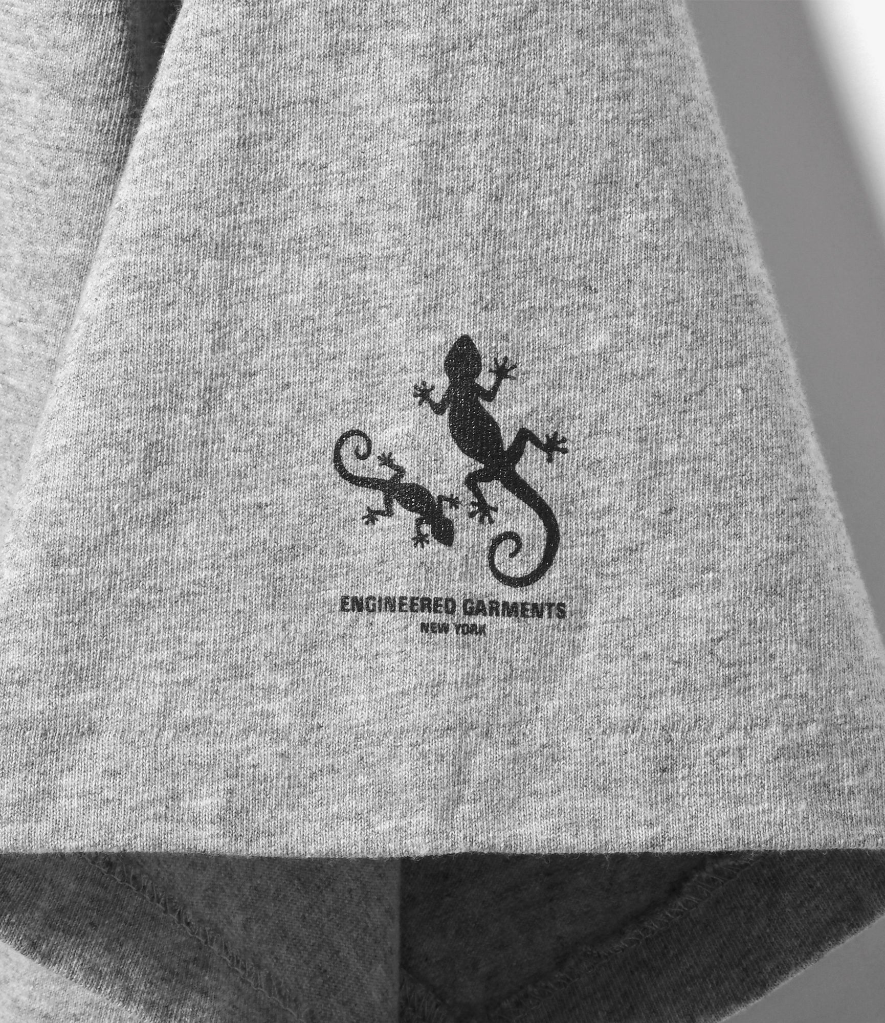 Printed Cross Crew Neck T-Shirt - Grey Gecko Print - Image 2